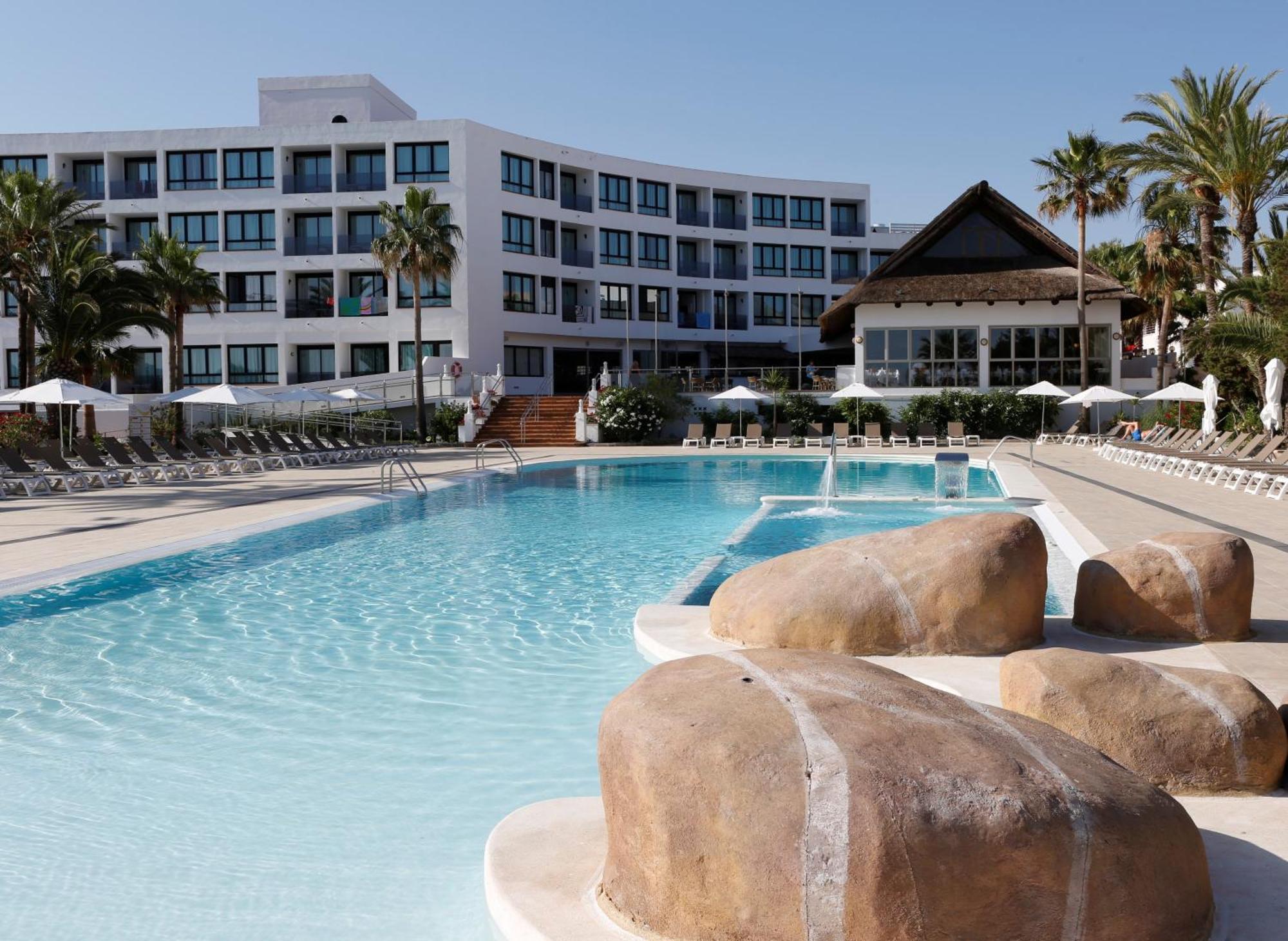 Marvell Club Hotel & Apartments San Antonio  Ngoại thất bức ảnh