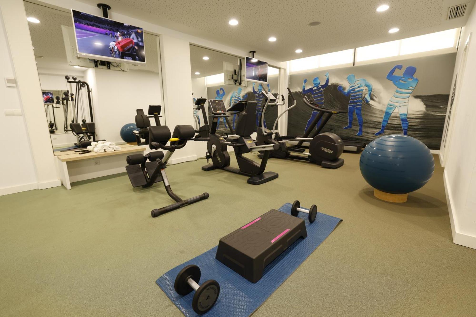 Marvell Club Hotel & Apartments San Antonio  Ngoại thất bức ảnh