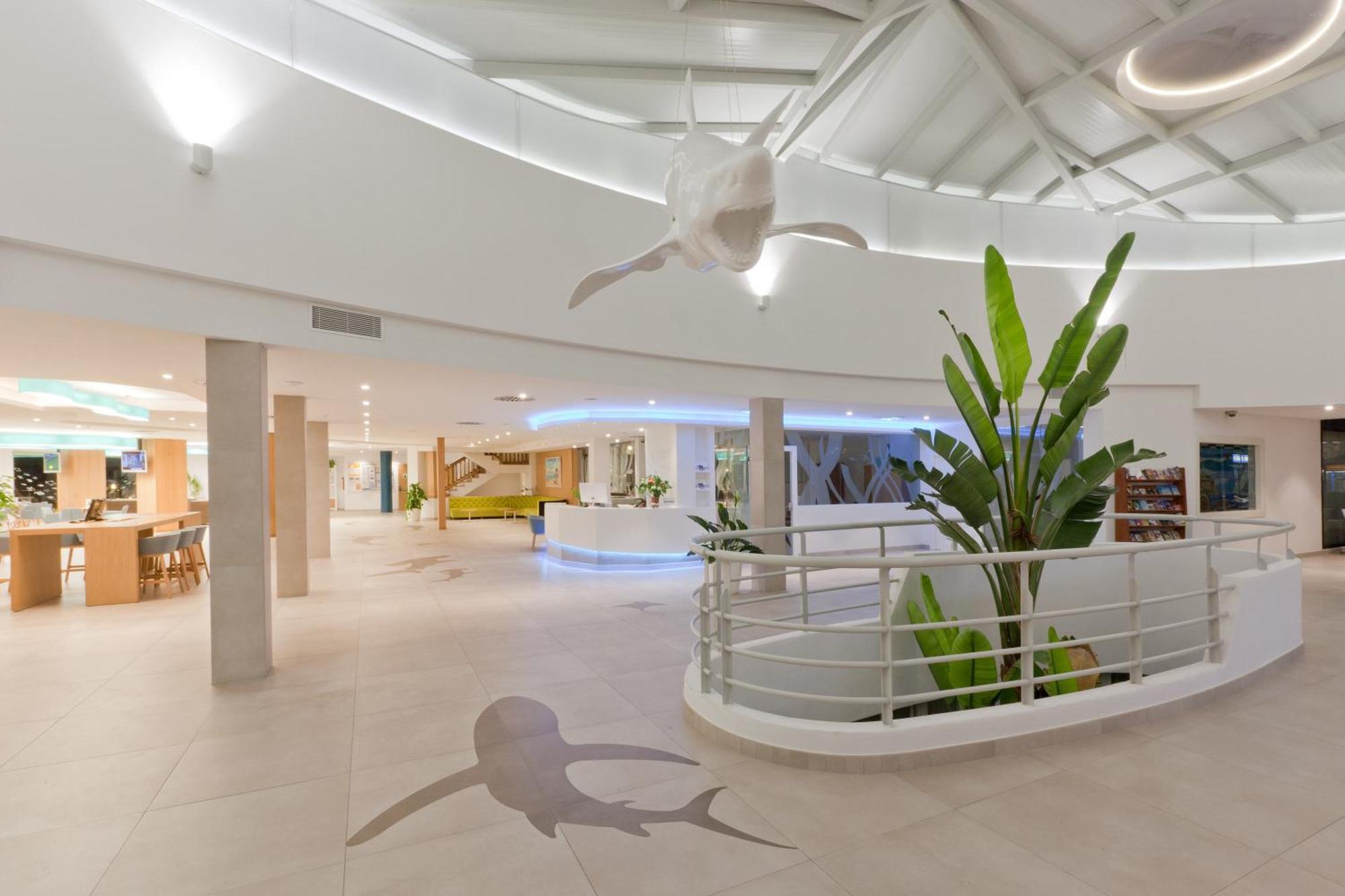 Marvell Club Hotel & Apartments San Antonio  Ngoại thất bức ảnh