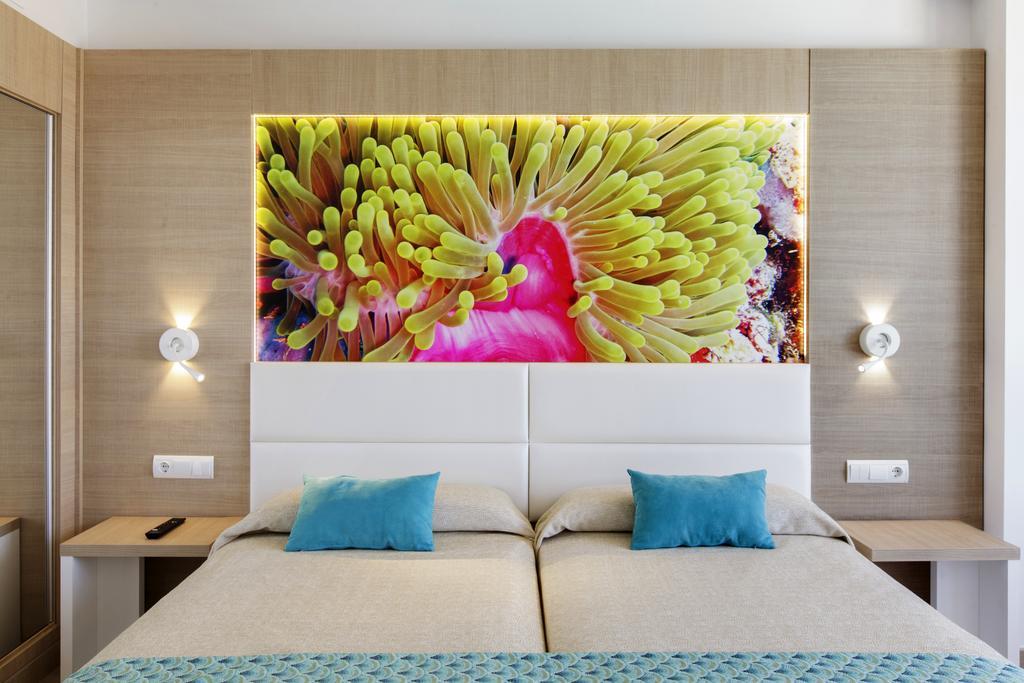 Marvell Club Hotel & Apartments San Antonio  Ngoại thất bức ảnh